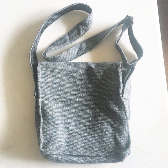 New! Jonathan Richard Ireland neutral grey & black tweed messenger bag - Picture 3 of 13